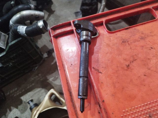 bontott BMW 3 E46 Porlasztó (1 db)