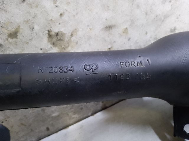 bontott BMW 3 E46 Tankbetöltő Cső (Fém)