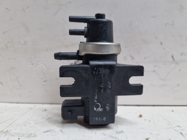 bontott BMW 3 E46 Turbó Vákum Szelep