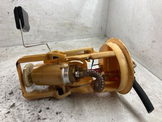 bontott BMW 3 E46 Üzemanyag Szivattyú