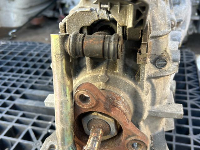 bontott BMW 3 E46 Váltó (Mechanikus)