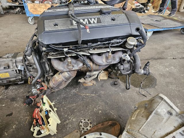 bontott BMW 3 E46 Komplett Motor (Segédberendezésekkel)