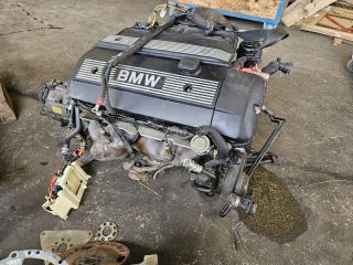 bontott BMW 3 E46 Komplett Motor (Segédberendezésekkel)