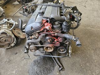 bontott BMW 3 E46 Motor (Fűzött blokk hengerfejjel)