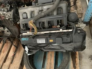 bontott BMW 3 E46 Motor (Fűzött blokk hengerfejjel)