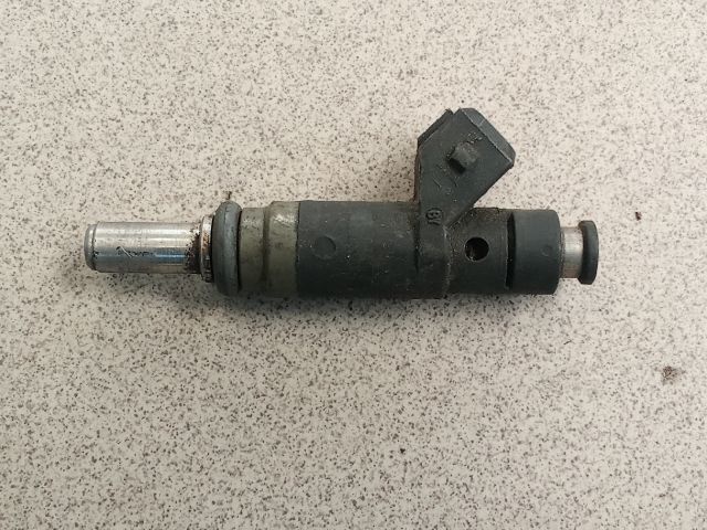 bontott BMW 3 E46 Porlasztó (1 db)