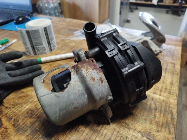 bontott BMW 3 E46 Szekunder Levegő Szivattyú