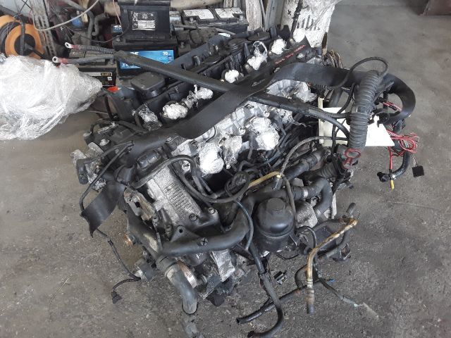 bontott BMW 3 E46 Motor (Fűzött blokk hengerfejjel)