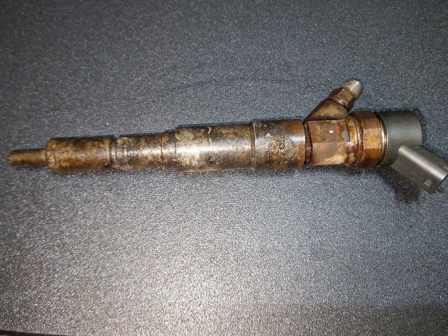 bontott BMW 3 E46 Porlasztó (1 db)