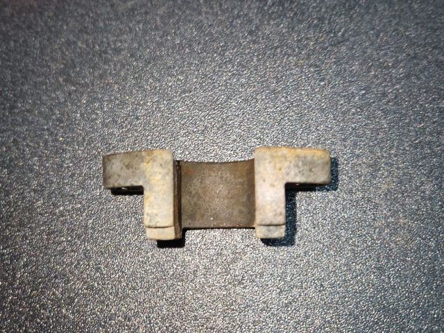 bontott BMW 3 E46 Porlasztó Lefogató