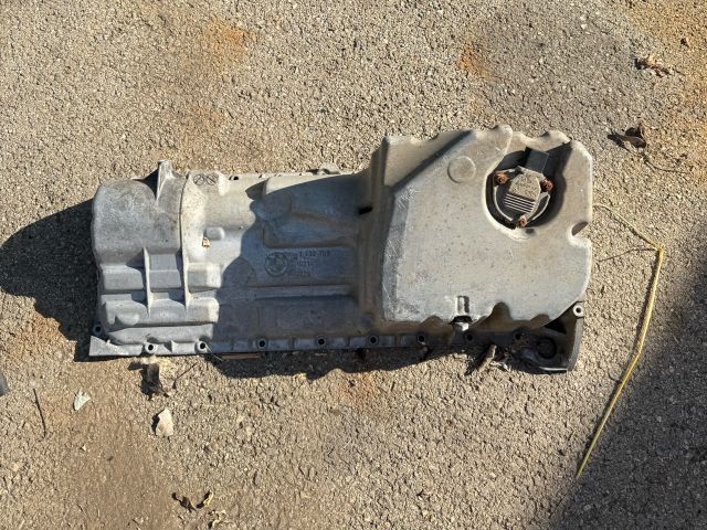 bontott BMW 3 E46 Olajteknő