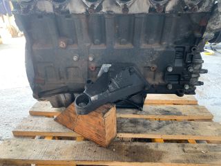 bontott BMW 3 E46 Motor (Fűzött blokk hengerfejjel)