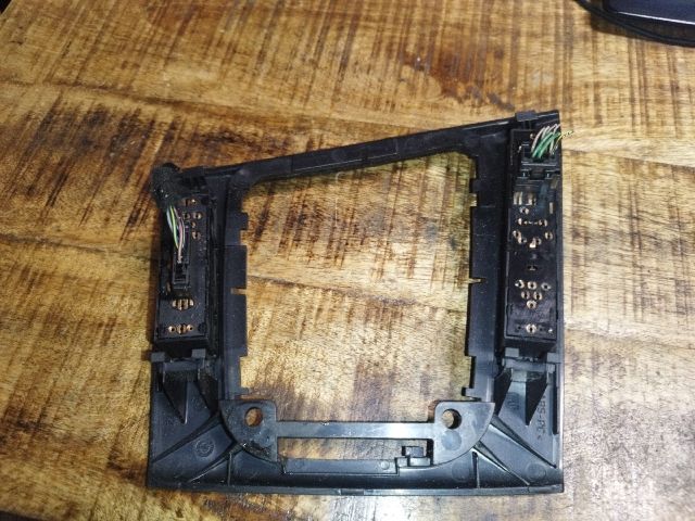 bontott BMW 3 E46 Ablakemelő Kapcsoló Négyes / Kettes