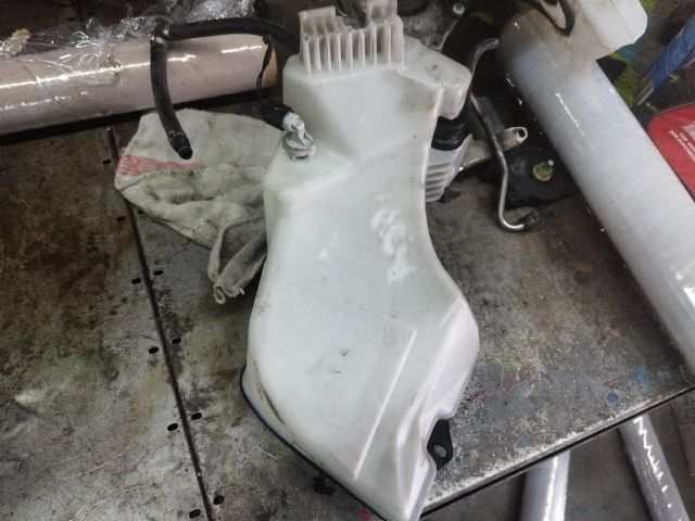 bontott BMW 3 E46 Ablakmosó Tartály