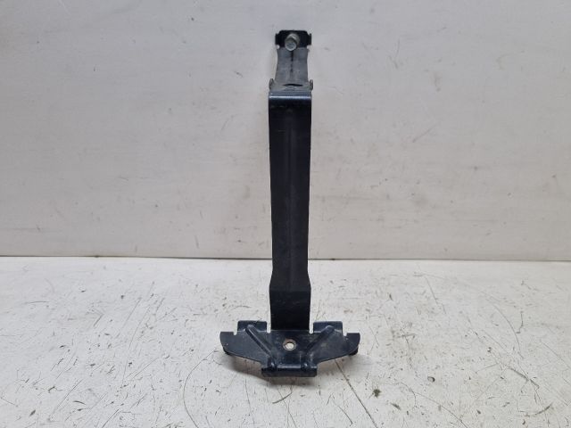 bontott BMW 3 E46 Akkumulátor Leszorító