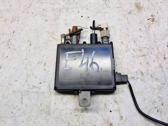 bontott BMW 3 E46 Antenna Erősítő