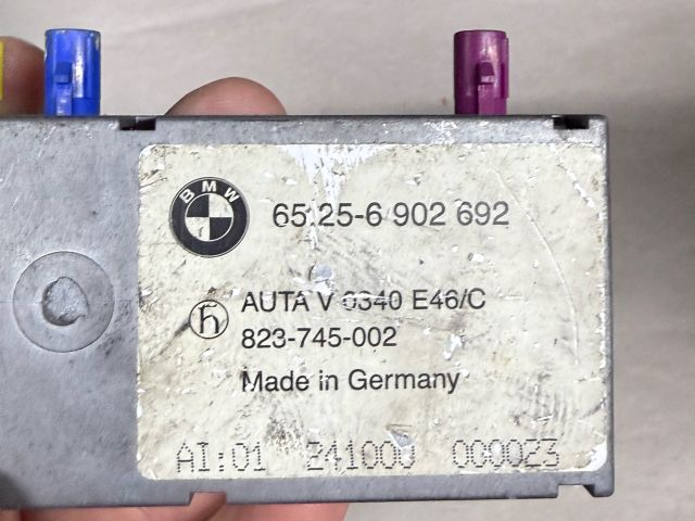 bontott BMW 3 E46 Antenna Erősítő