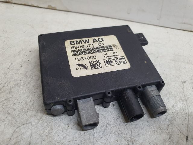 bontott BMW 3 E46 Antenna Erősítő