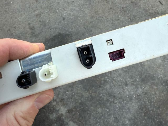 bontott BMW 3 E46 Antenna Erősítő