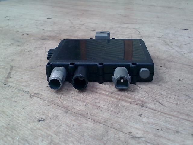 bontott BMW 3 E46 Antenna Erősítő