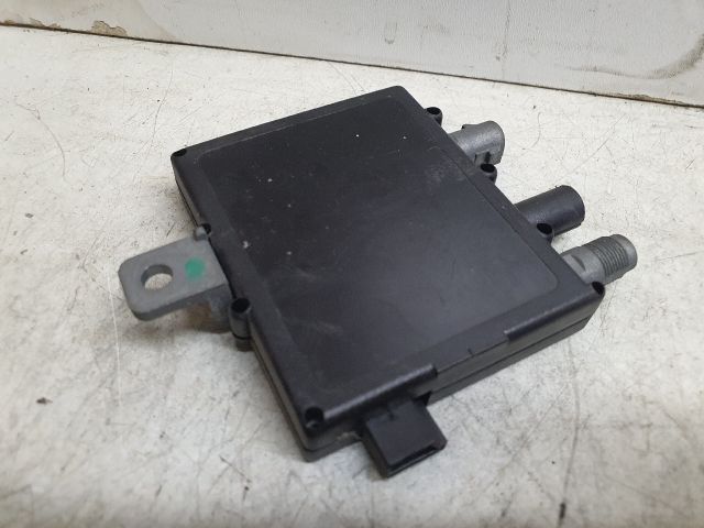 bontott BMW 3 E46 Antenna Erősítő