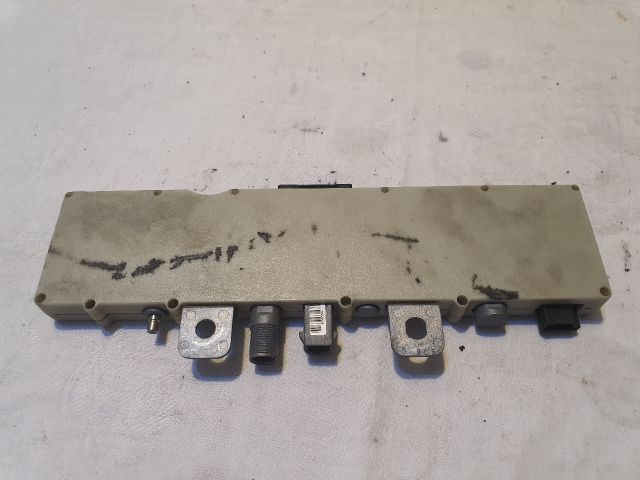 bontott BMW 3 E46 Antenna Erősítő
