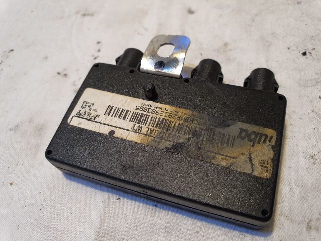 bontott BMW 3 E46 Antenna Erősítő