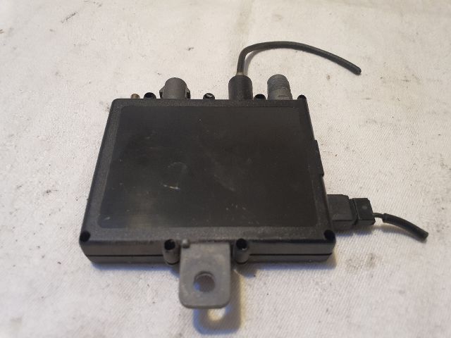 bontott BMW 3 E46 Antenna Erősítő