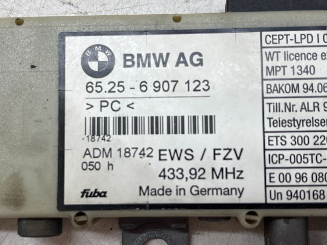 bontott BMW 3 E46 Antenna Erősítő