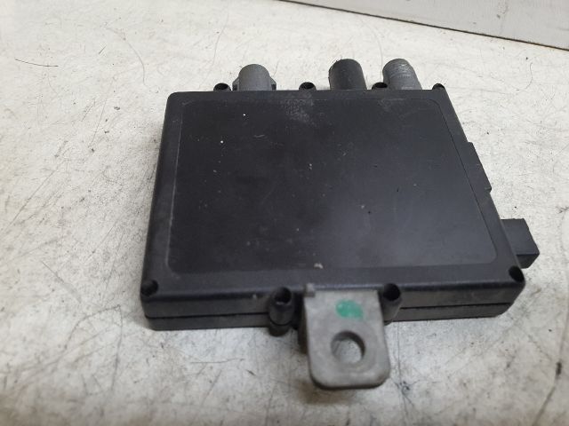 bontott BMW 3 E46 Antenna Erősítő