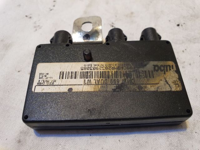 bontott BMW 3 E46 Antenna Erősítő