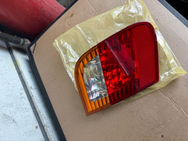 bontott BMW 3 E46 Bal Belső Hátsó Lámpa