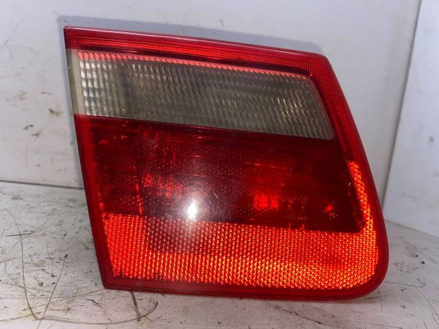 bontott BMW 3 E46 Bal Belső Hátsó Lámpa