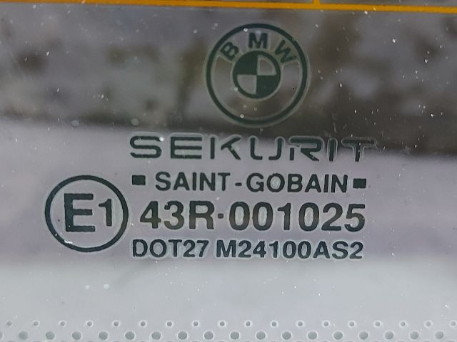 bontott BMW 3 E46 Bal C Oszlop Oldalablak Üveg