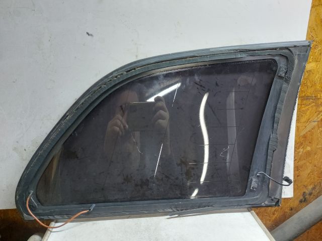 bontott BMW 3 E46 Bal C Oszlop Oldalablak Üveg