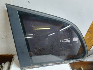bontott BMW 3 E46 Bal C Oszlop Oldalablak Üveg
