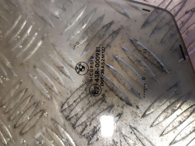 bontott BMW 3 E46 Bal első Ablak