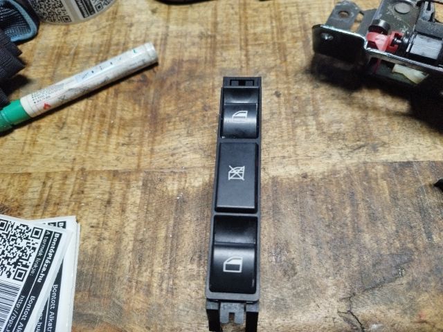 bontott BMW 3 E46 Bal első Ablakemelő Kapcsoló