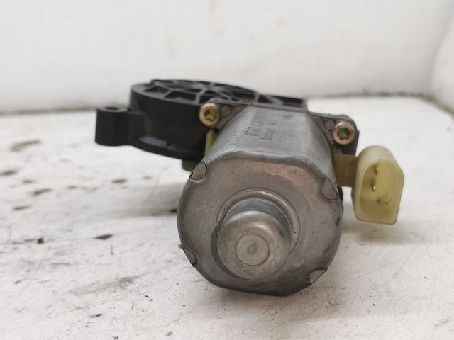bontott BMW 3 E46 Bal első Ablakemelő Motor