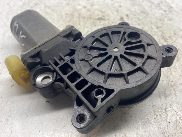 bontott BMW 3 E46 Bal első Ablakemelő Motor