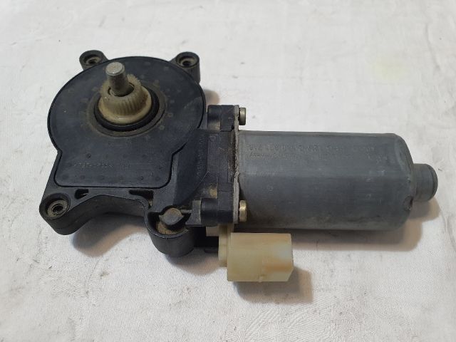 bontott BMW 3 E46 Bal első Ablakemelő Motor