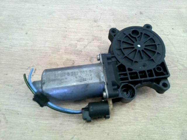 bontott BMW 3 E46 Bal első Ablakemelő Motor