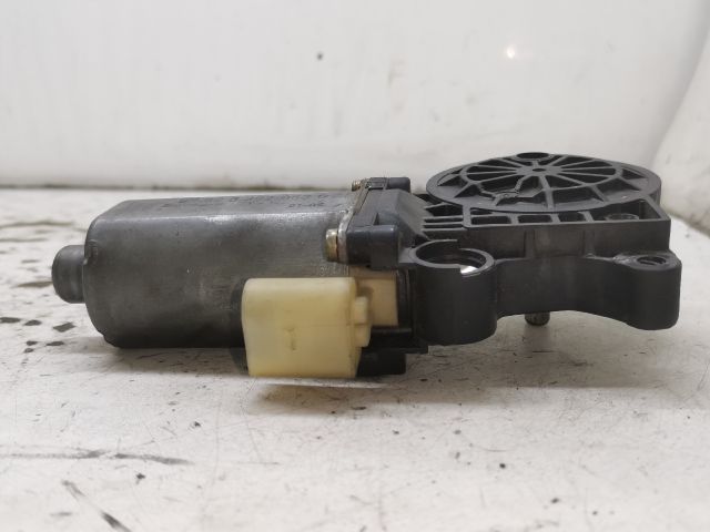 bontott BMW 3 E46 Bal első Ablakemelő Motor