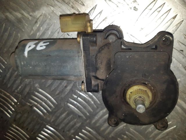 bontott BMW 3 E46 Bal első Ablakemelő Motor