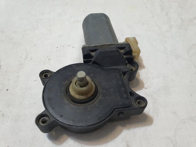 bontott BMW 3 E46 Bal első Ablakemelő Motor