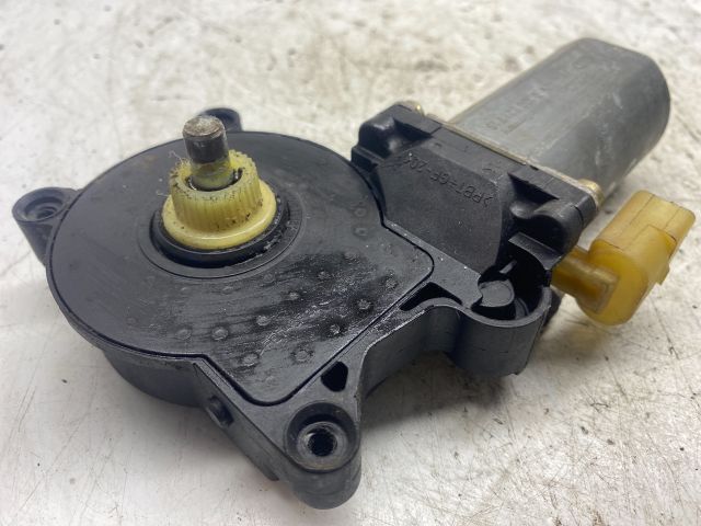 bontott BMW 3 E46 Bal első Ablakemelő Motor