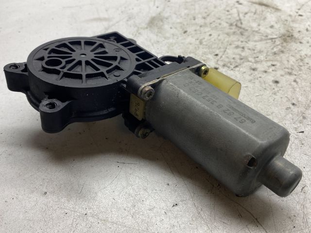 bontott BMW 3 E46 Bal első Ablakemelő Motor