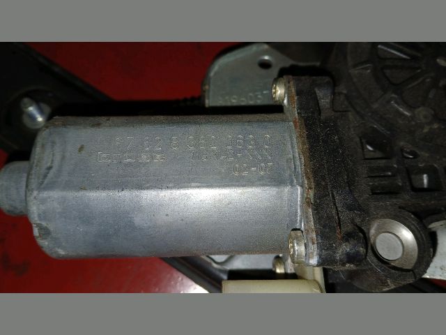 bontott BMW 3 E46 Bal első Ablakemelő Szerkezet (Elektromos)