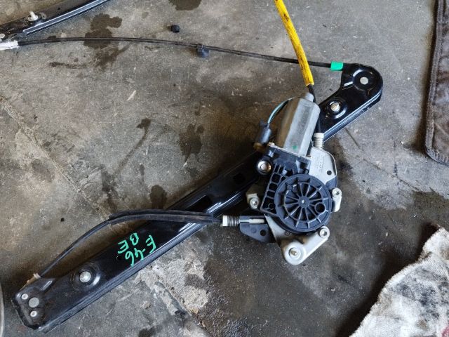 bontott BMW 3 E46 Bal első Ablakemelő Szerkezet (Elektromos)