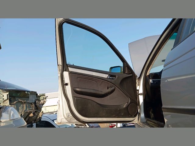 bontott BMW 3 E46 Bal első Ajtó (Részeivel)